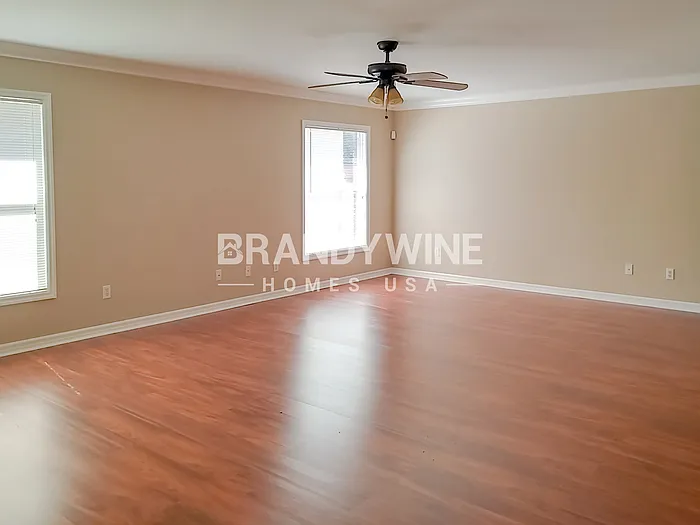8810 N Orangeview Ave — Photo 5