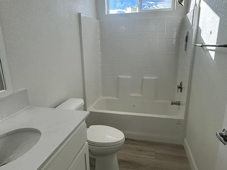 30665 Santa Fe St — Photo 26