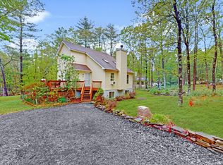 110 Stag Ln, Dingmans Ferry, PA 18328