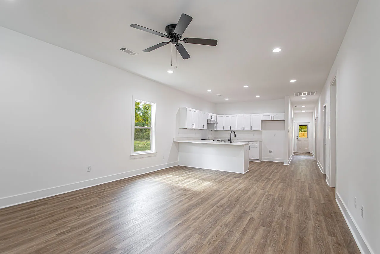 2 bed, 996 sqft, $1,795 — Photo 3