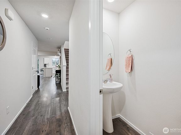 3rd image of 2800 N 3rd Way