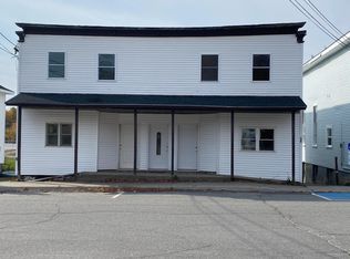 6 Main St, Howland, ME 04448