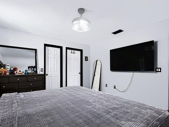 5th image of 124 PIERCE STREET
