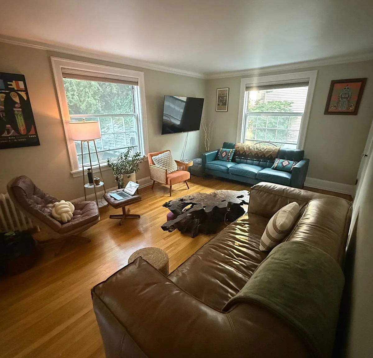321 Boylston Ave E — Photo 1