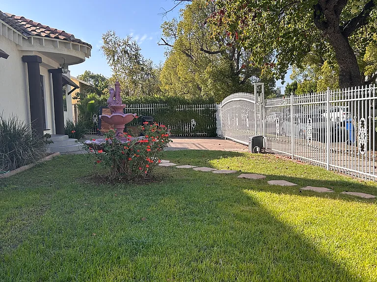 14548 Morrison St — Photo 13