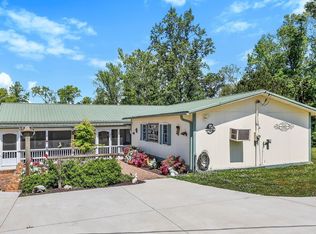 2511 Pineland Shores Cir, Cross Hill, SC 29332