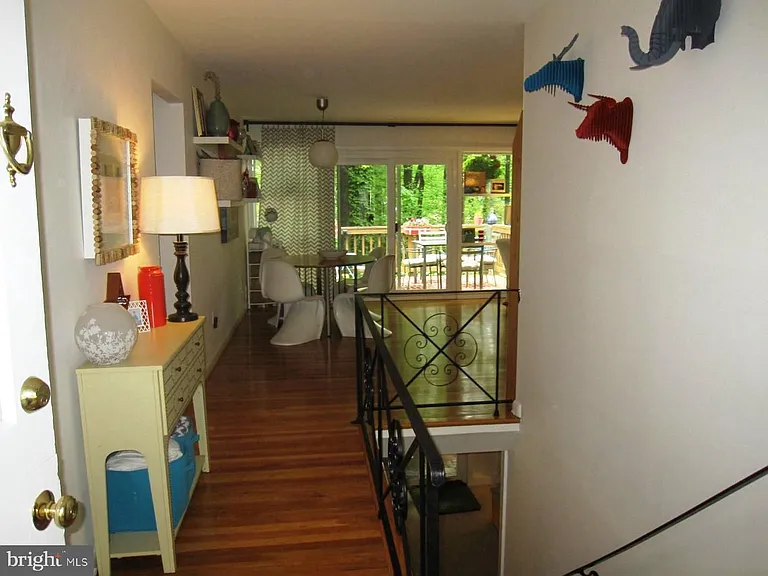 3913 Moss Dr — Photo 3