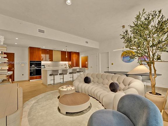 2nd image of 2678 Tigertail Ave APT 313