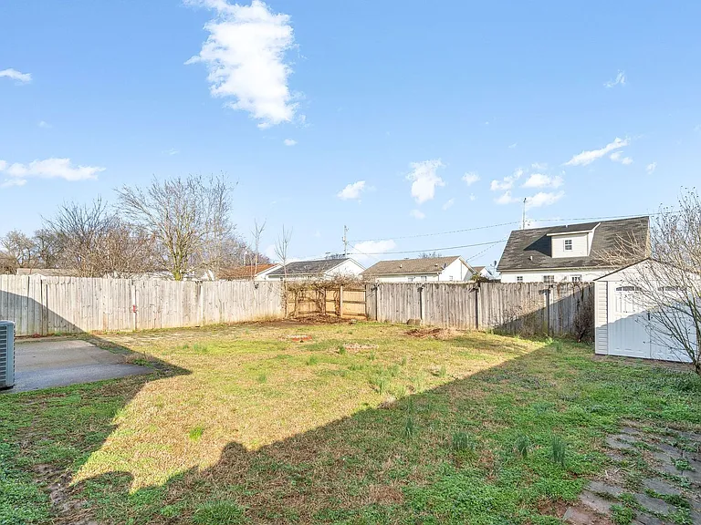1106 Keith Ave — Photo 23