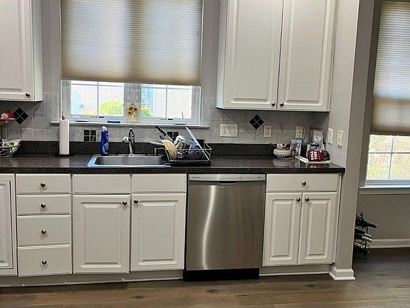 3rd image of 18 Wheatsheaf Ln