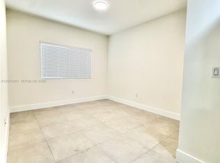 310 E 7th St #203, Hialeah, FL 33010