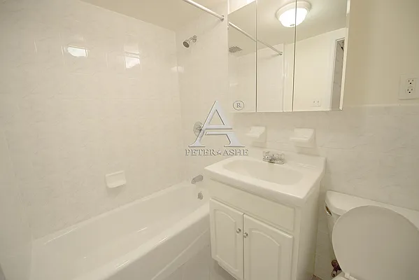 Rented by Peter Ashe | media 31