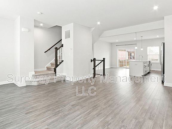 3rd image of 126 Nathan Dr