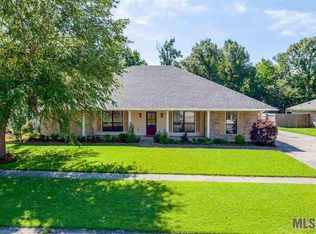 1526 Twisted Oak Ln, Baton Rouge, LA 70810