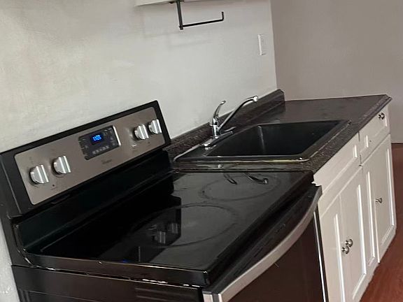 5th image of 4215 Tyson Ave APT 1
