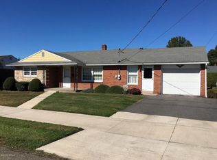 921 Rayellen Dr, Berwick, PA 18603
