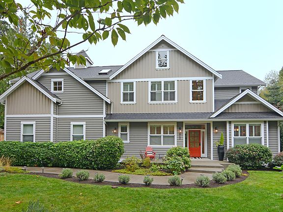 4th image of 660 Alder Ave NE