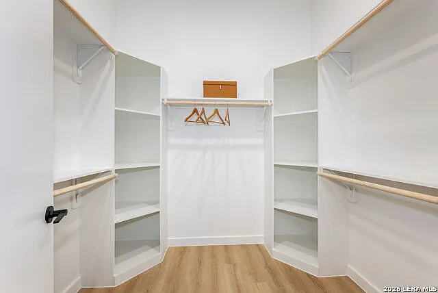 719 E Locust St #3110 — Photo 31