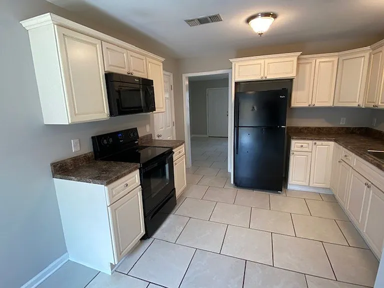 531 Dill Ln #B-9 — Photo 10