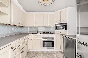 Rented by Sotheby's International Realty