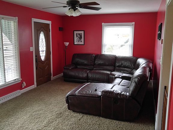4th image of 158 Central Dr