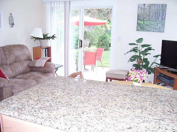 4th image of 22 Oranjestad St
