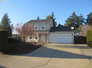 927 Nugget Ct, Woodburn, OR 97071