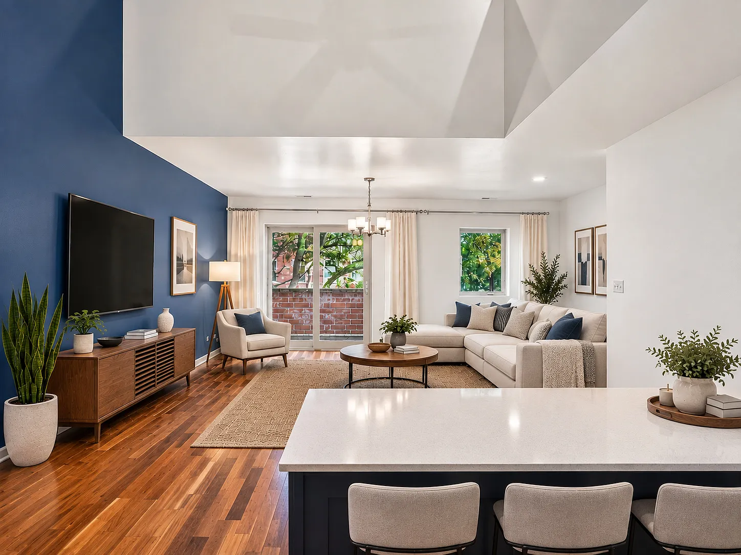 3 bed, 2300 sqft, $3,300 — Photo 4