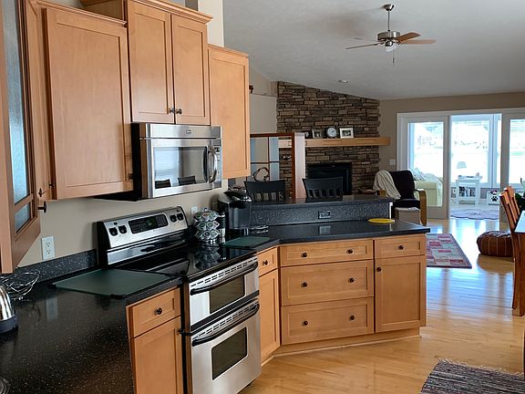 5th image of 3114 Summer Grove Way