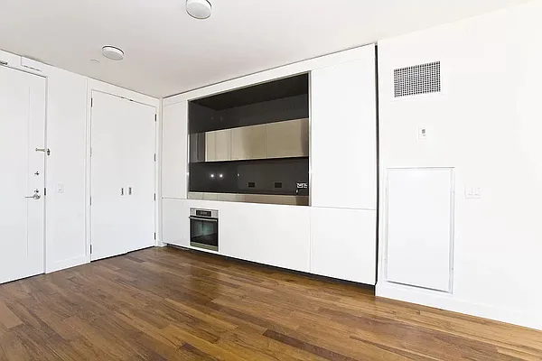 Rented by AA Management | media 32