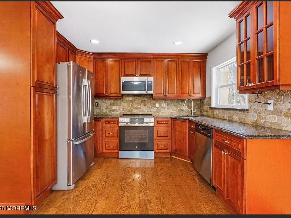 1st image of 10 Cambridge Drive