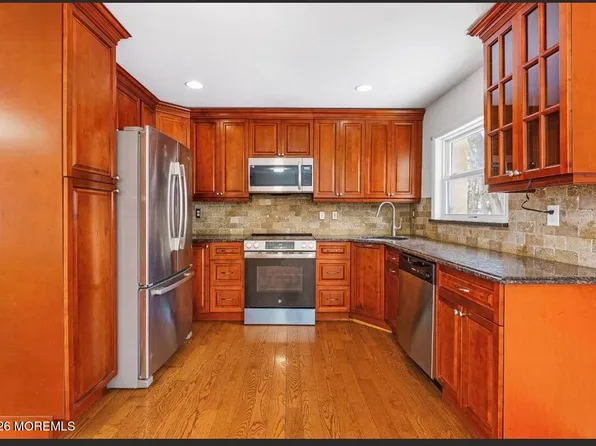 10 Cambridge Drive, Jackson, NJ 08527