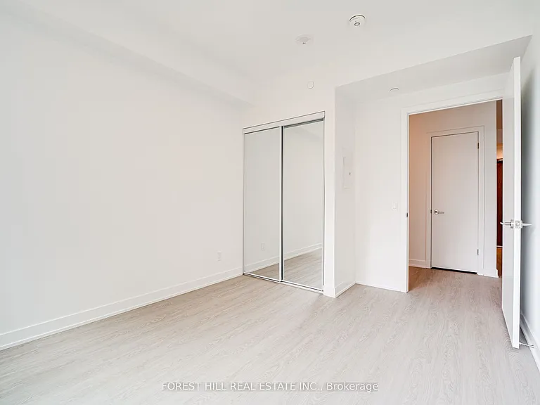 8188 Yonge St #202 — Photo 12