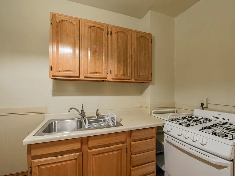 3837 Grand Ave South — Photo 12