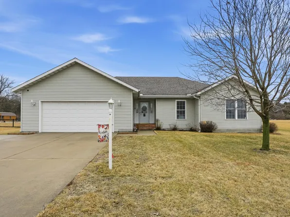 11847 Salyer Dr, Wheatfield, IN 46392