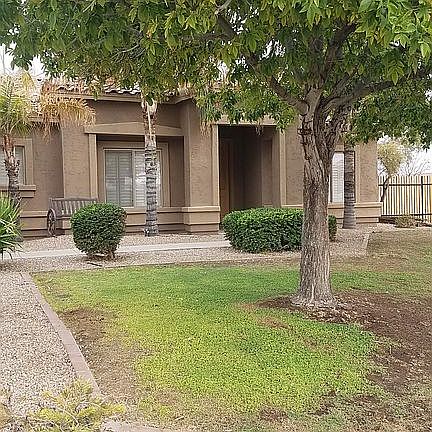 3rd image of 136 E Rosebud Dr