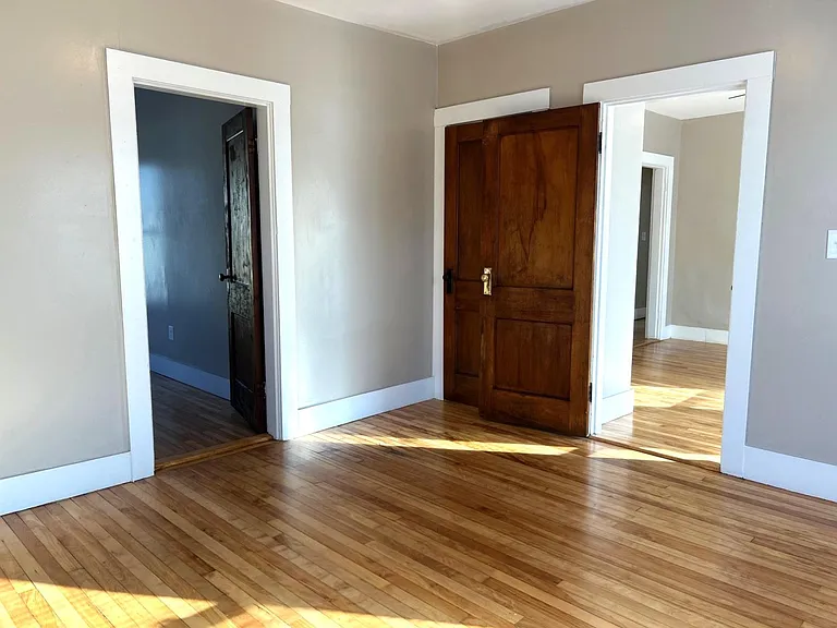 900 Main St #2 — Photo 9