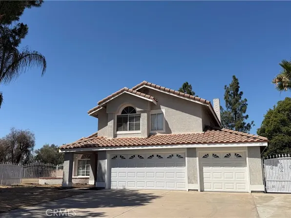 958 High Peak Dr, Riverside, CA 92506