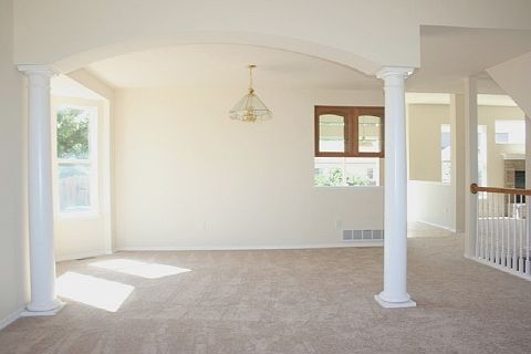 Living/Dining Room Combo!