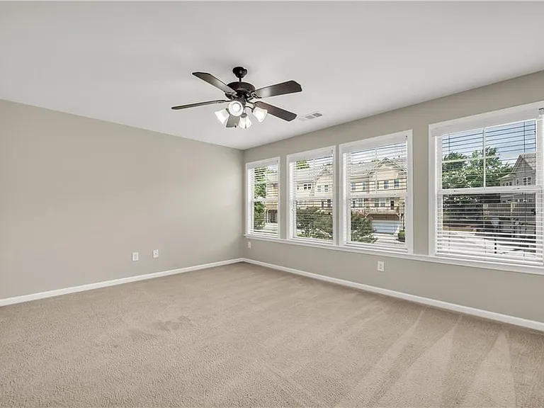 501 Grove Field Ct — Photo 36