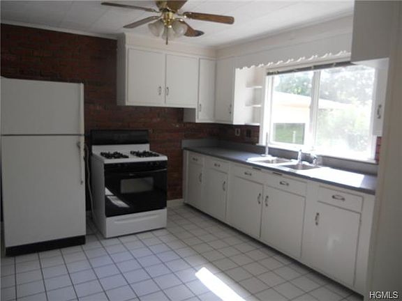 5th image of 12 Gardner Ave