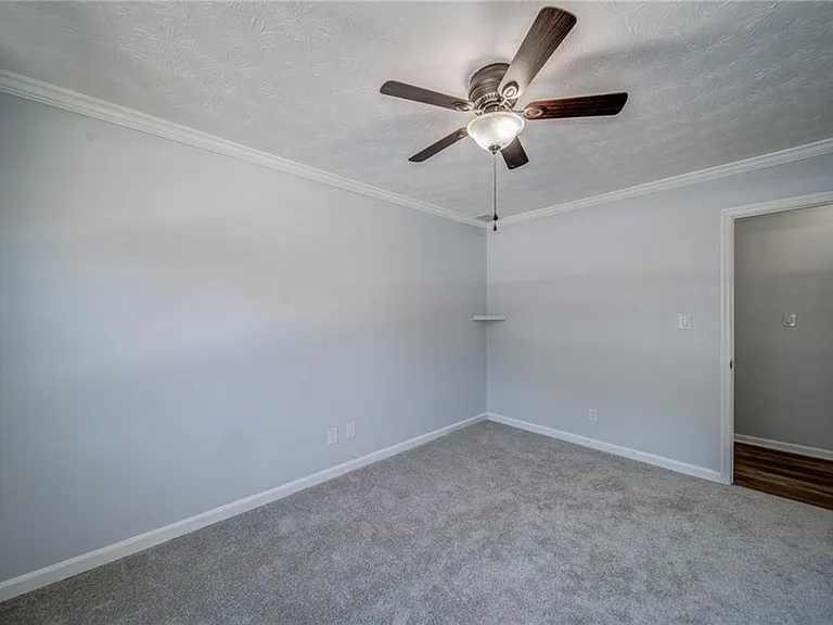 280 Winding River Dr #B — Photo 31