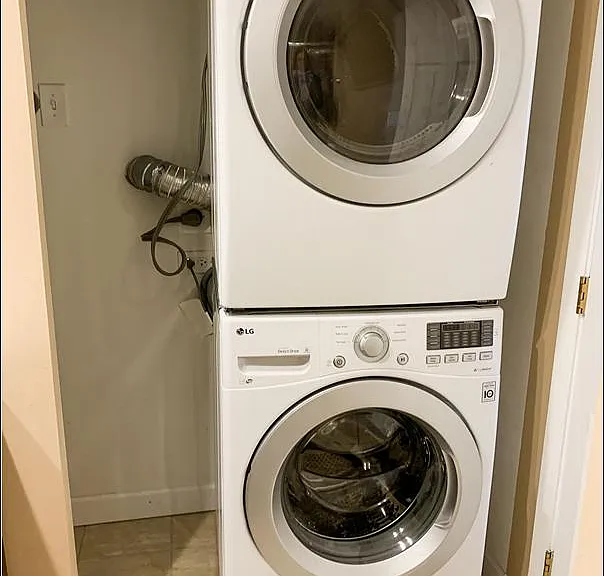 9601 Golf Rd #401 — Photo 11