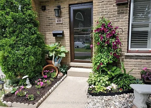 650 Wonderland Rd S Photo 1