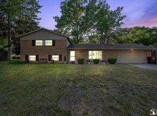 7605 Indian Rd, Temperance, MI 48182