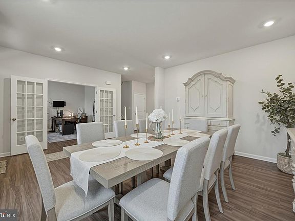 5th image of 1311 Foal St