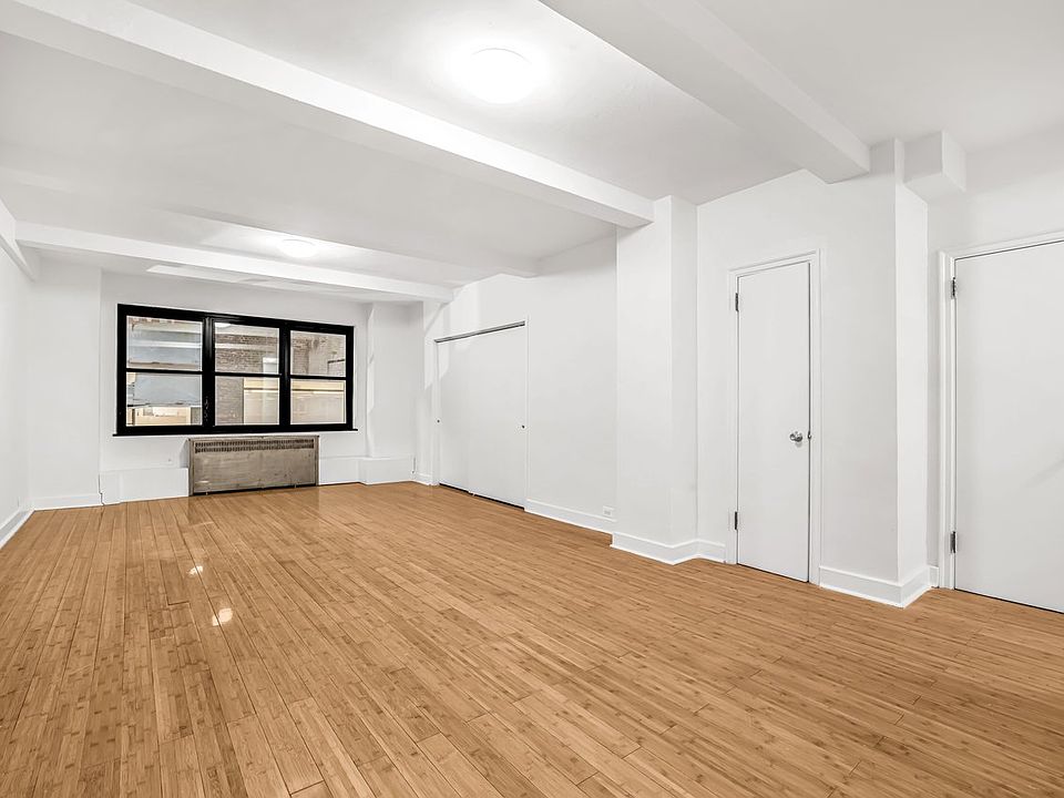 1st image of 307 E 44th St APT 301