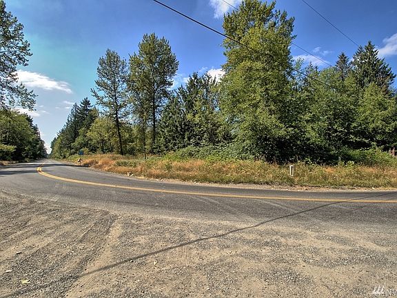 3rd image of 6600 212th St E
