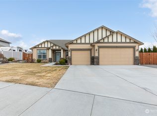 3072 Sugarplum Ave, West Richland, WA