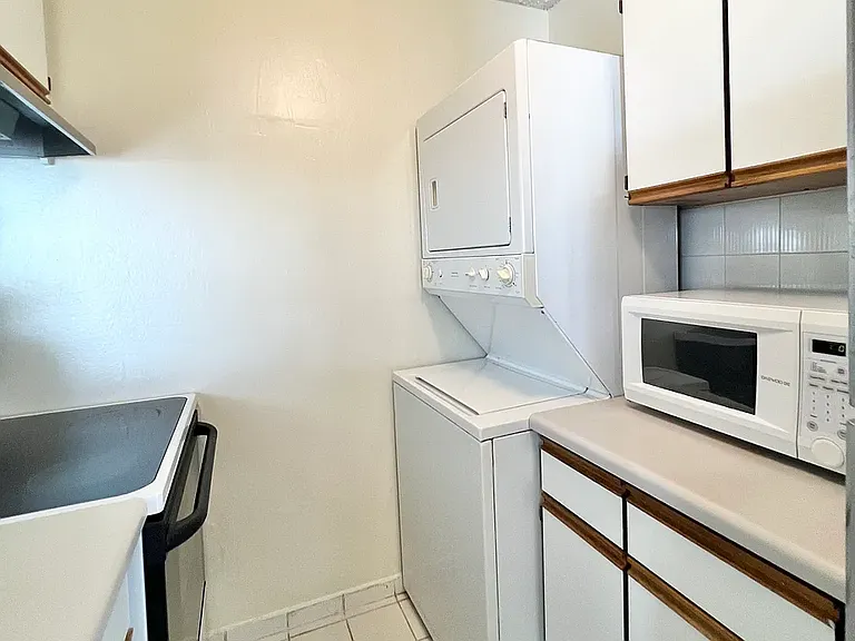 3001 Plaza Del Mar Cond Isla Verde Ave — Photo 9